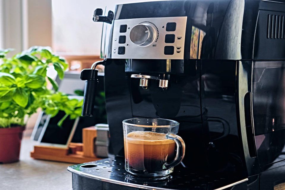 Top Bean to Cup Coffee Makers: Features, Reviews, and Buying Tips